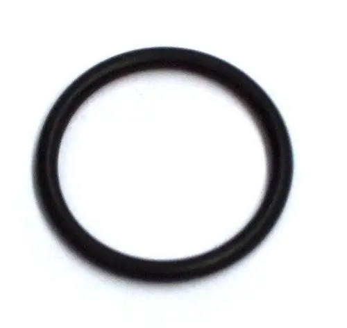 Schwarzer O-Ring auf weißem Hintergrund, möglicherweise für Dichtungen und Abdichtungen in Daikin-Systemen.